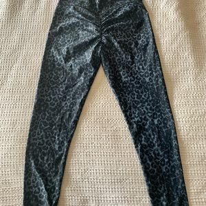 Zyia Snow Leopard Legging